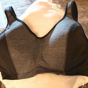 LaneBryant Livi Active Molded Underwire Sports Bra